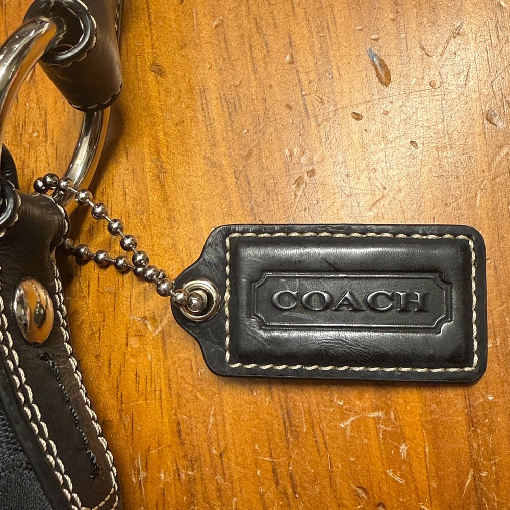 Coach SoHo Black Shoulder Bag with Silver Accents and Matching wallet - Picture 4 of 16